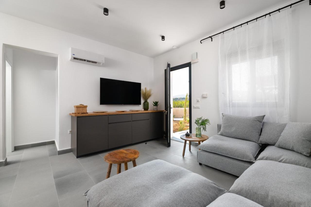 Seasand Villa Лахания Екстериор снимка